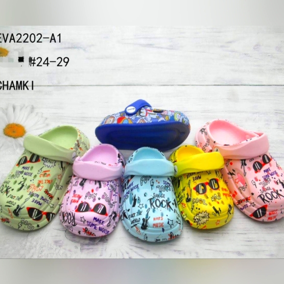 Unisex Cool slip-on clogs sizes 2yrs to 8yrs, waterproof colorful and cute - Picture 9 of 13